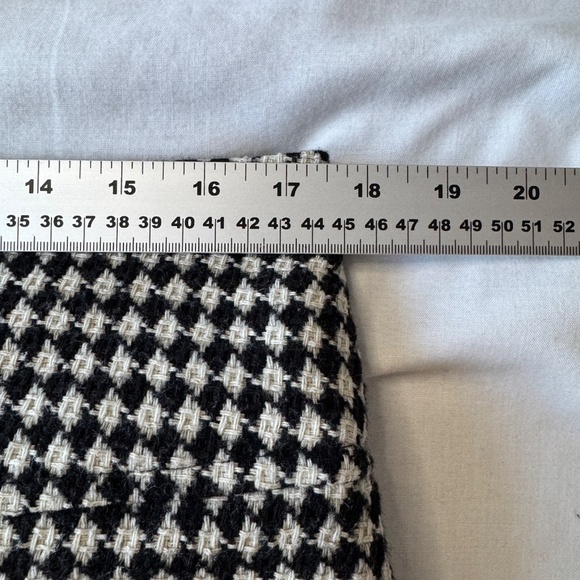 Talbots Women's Wool Blend Beige/Black Diamond Weave Mini Skirt Size 14 Lined - Picture 8 of 12